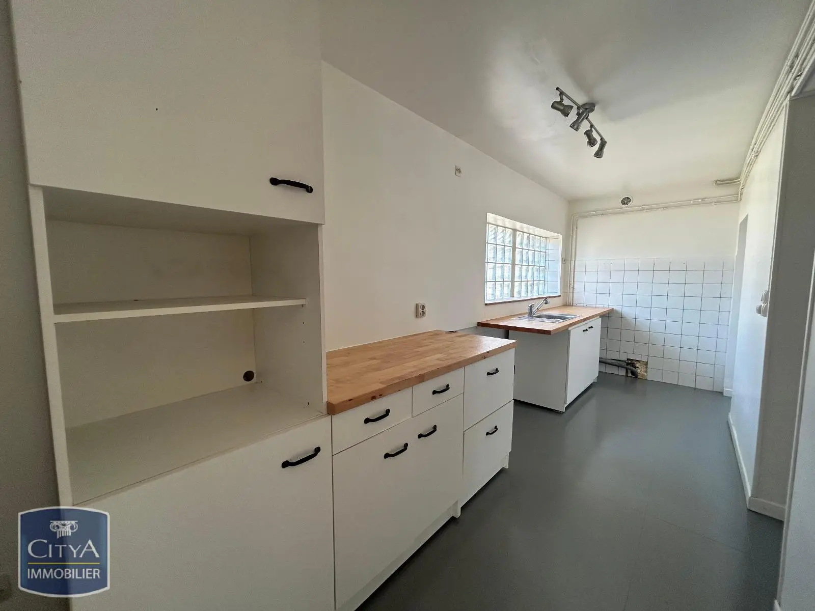 Rambouillet (78120) Maison 2 pièces 61.8m² photo 2