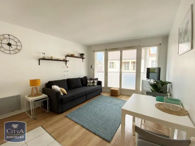 A LOUER STUDIO MEUBLE PROCHE GARE PARIS MONTPARNASSE VERSAILLES
