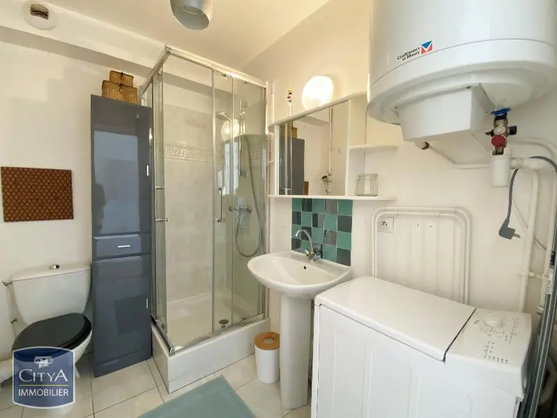 A LOUER STUDIO MEUBLE PROCHE GARE PARIS MONTPARNASSE VERSAILLES