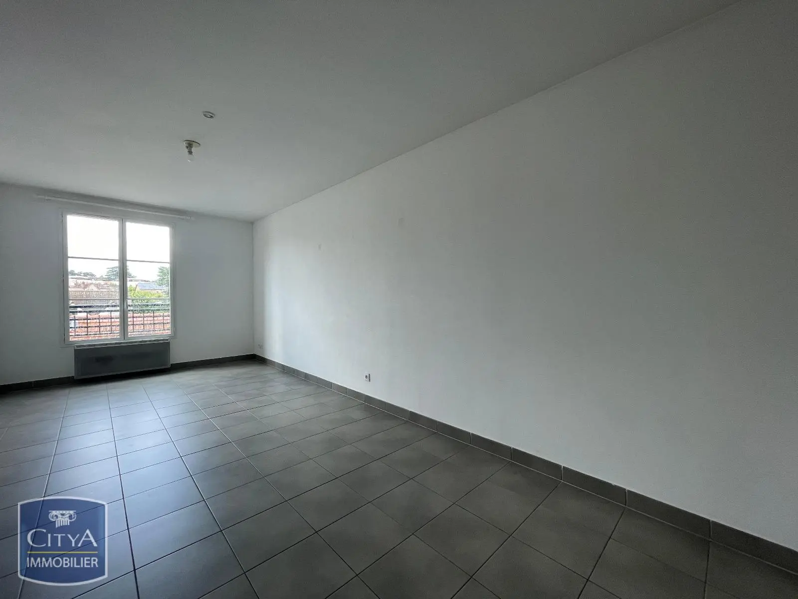 Photo 1 Appartement 1 pièce 28.78m²