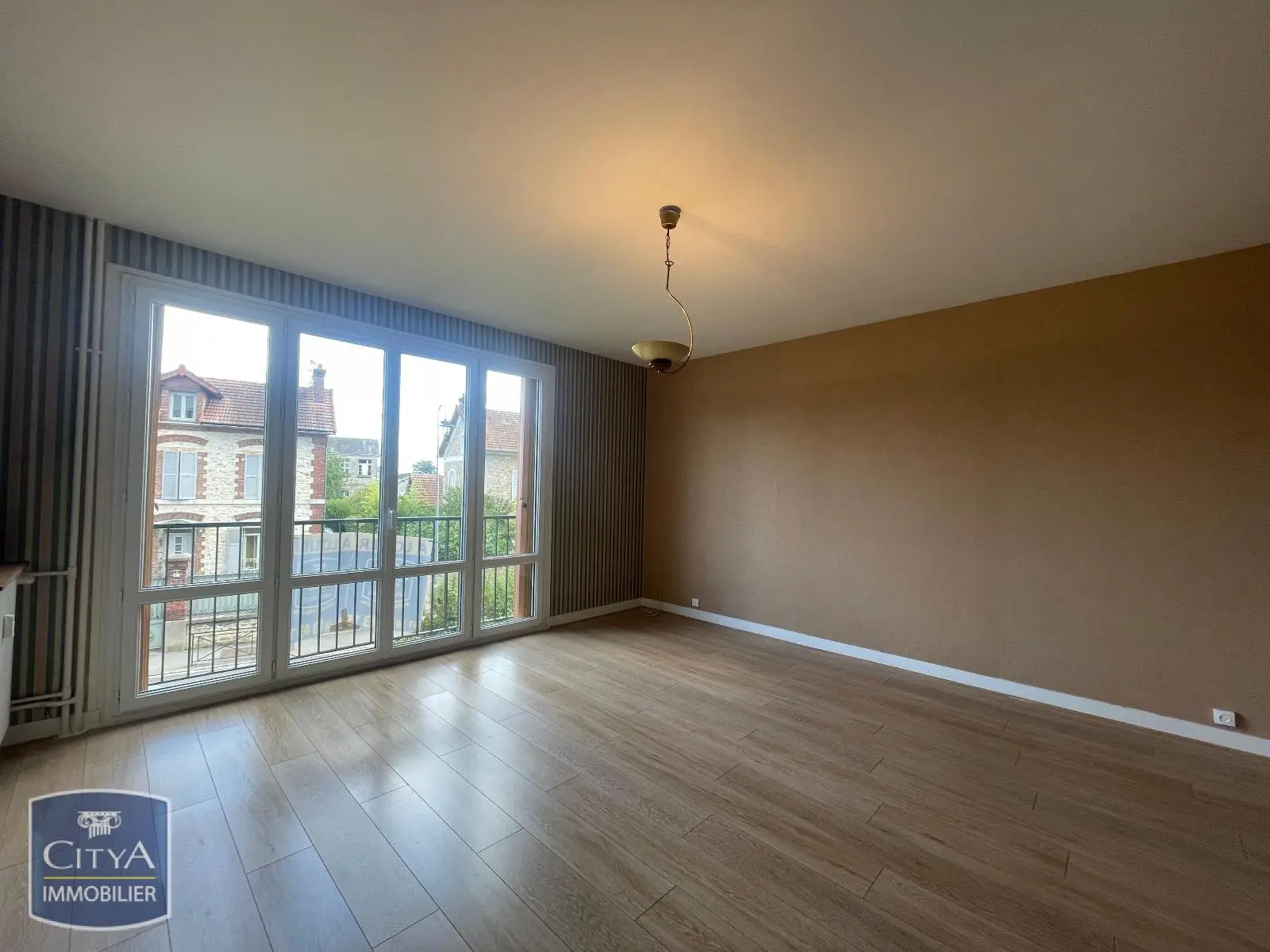 Photo 1 Appartement 1 pièce 34m²