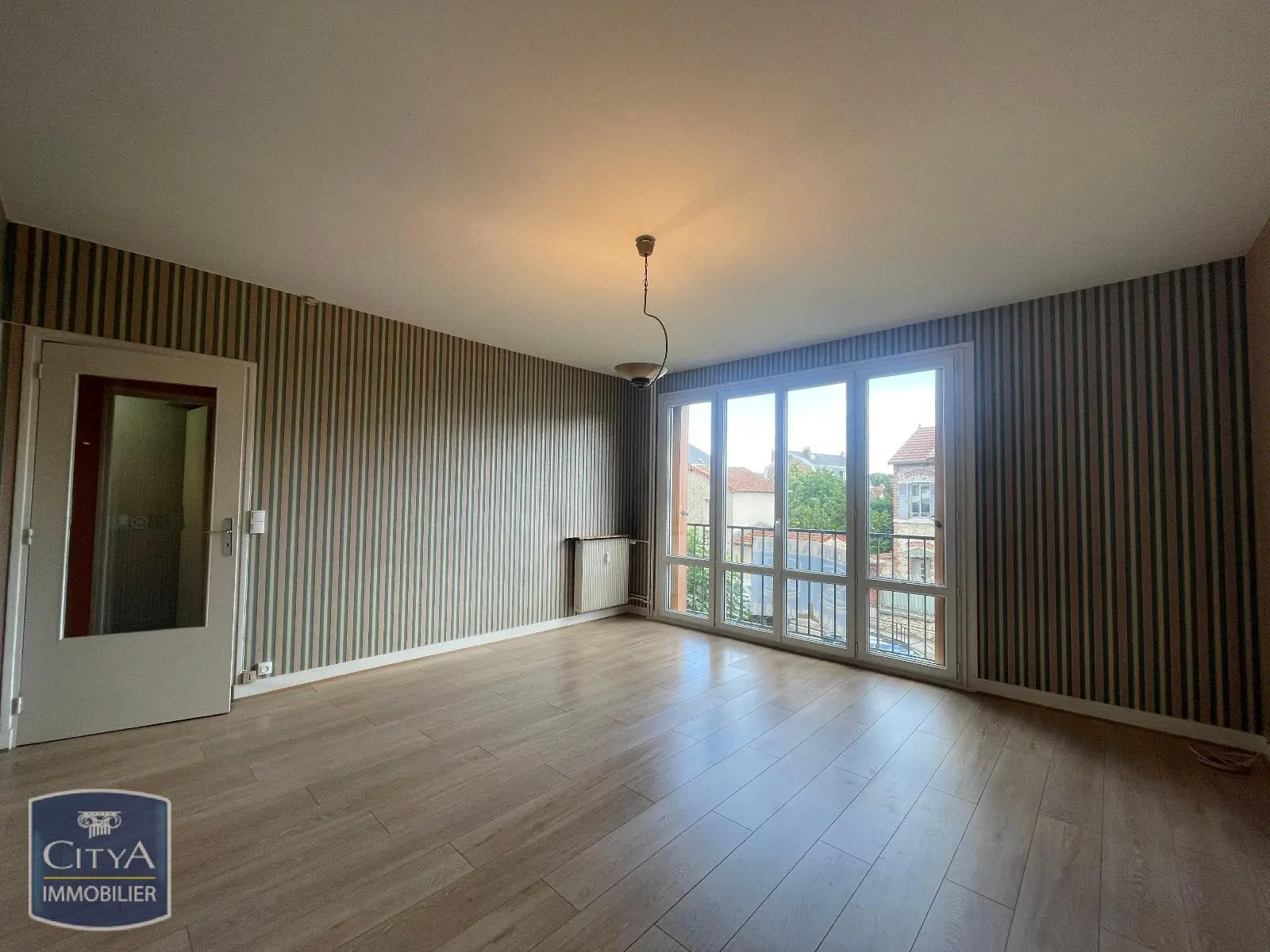 Photo 2 Appartement 1 pièce 34m²