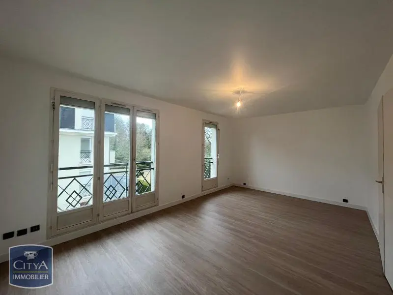 Photo 1 Appartement 1 pièce 29.74m²