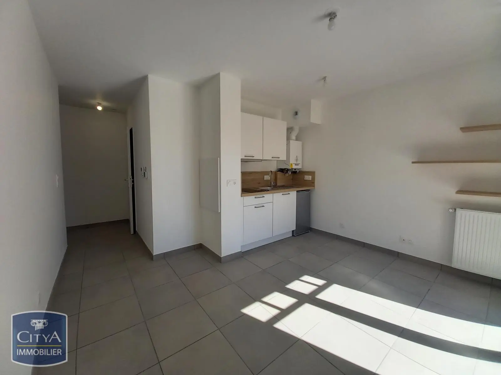 Photo 1 Appartement 1 pièce 24.93m²