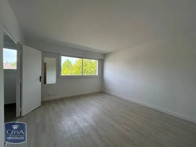 Photo 2 Appartement 1 pièce 33.39m²