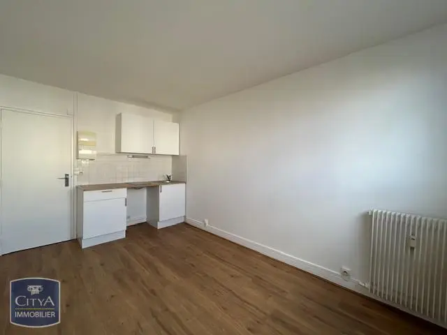 Photo 1 Appartement 1 pièce 16.33m²