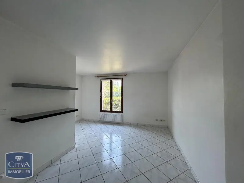 Photo 2 Appartement 1 pièce 28.4m²