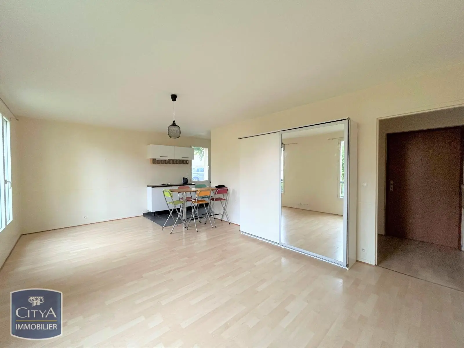 Photo 1 Appartement 1 pièce 33.85m²