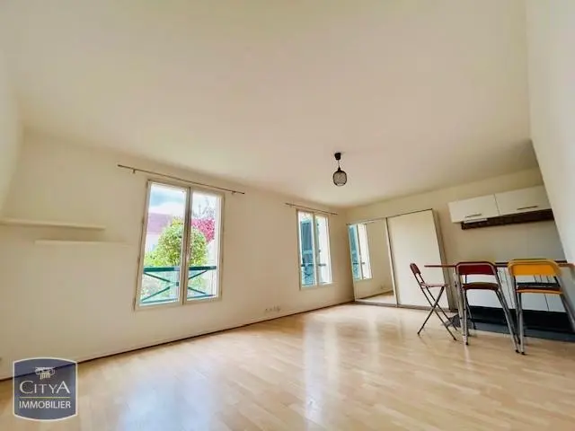 Photo 1 Appartement 1 pièce 33.85m²