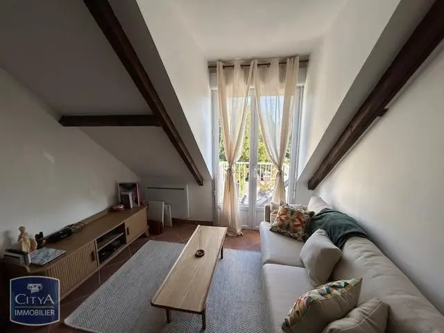 Photo 1 Appartement 1 pièce 23.28m²