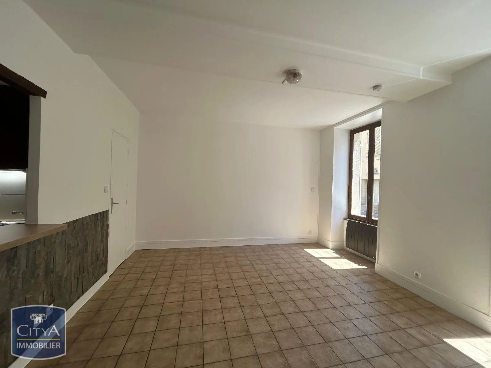 Photo 1 Appartement 1 pièce 27.07m²