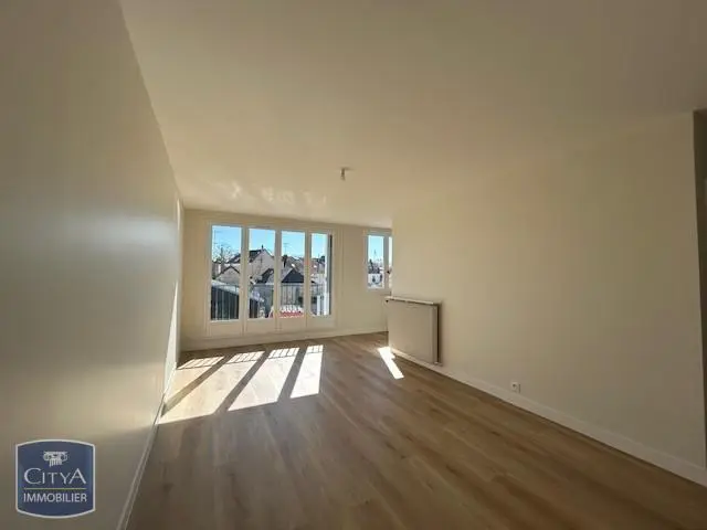 Photo 2 Appartement 1 pièce 30.53m²