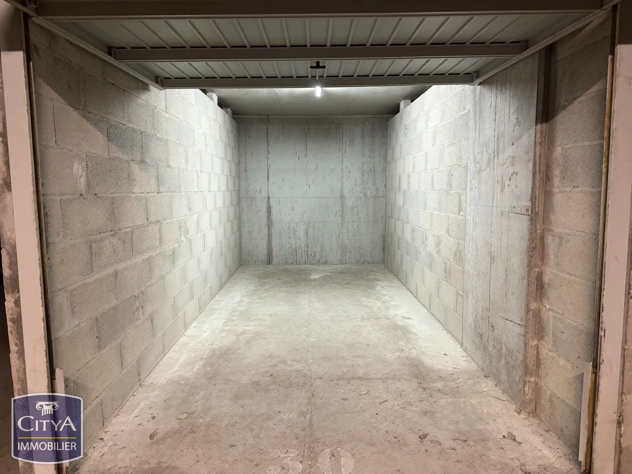 Photo 1 Parking 10m²