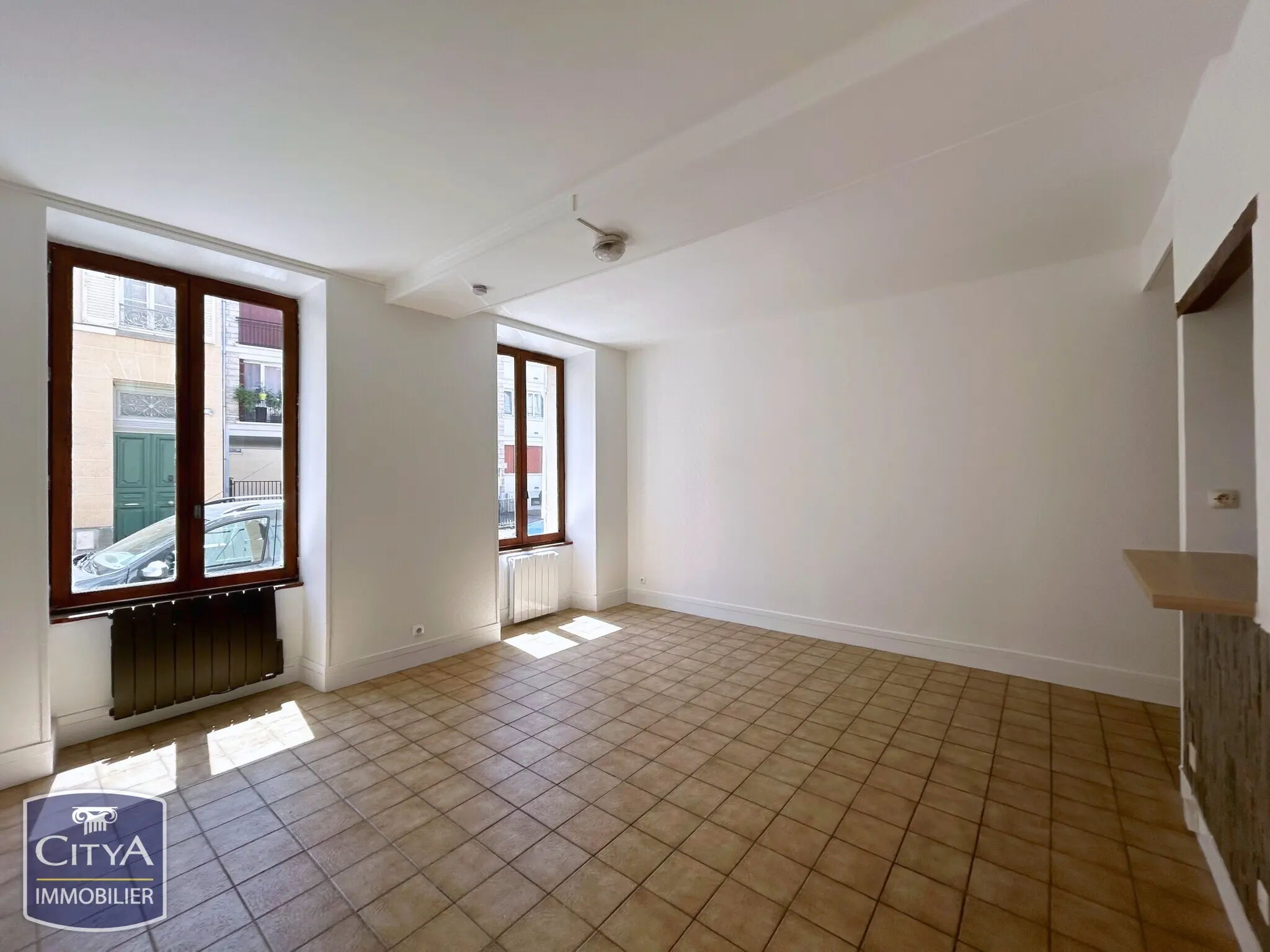 Photo 1 Appartement 1 pièce 27m²