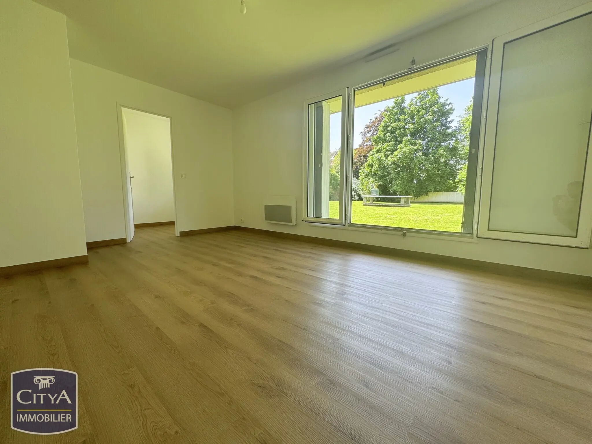 Photo 1 Appartement 1 pièce 28m²