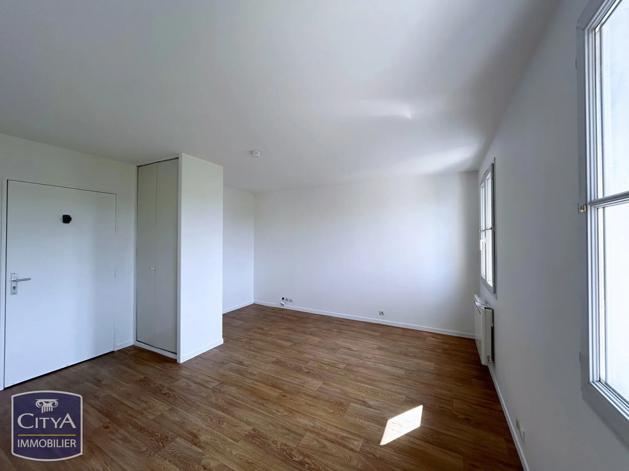 Photo 1 Appartement 1 pièce 27m²