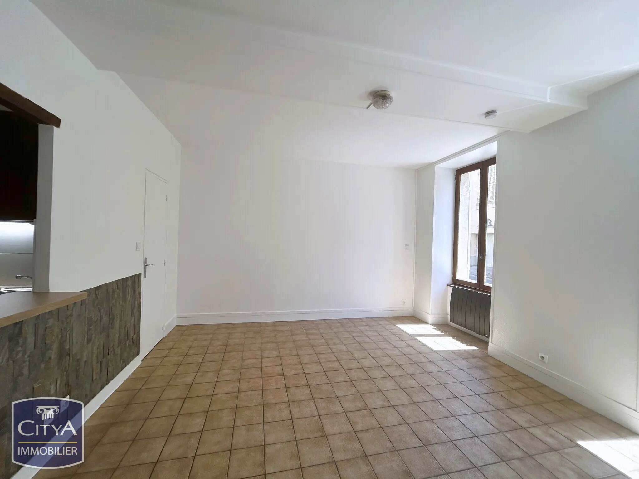 Photo 2 Appartement 1 pièce 27m²