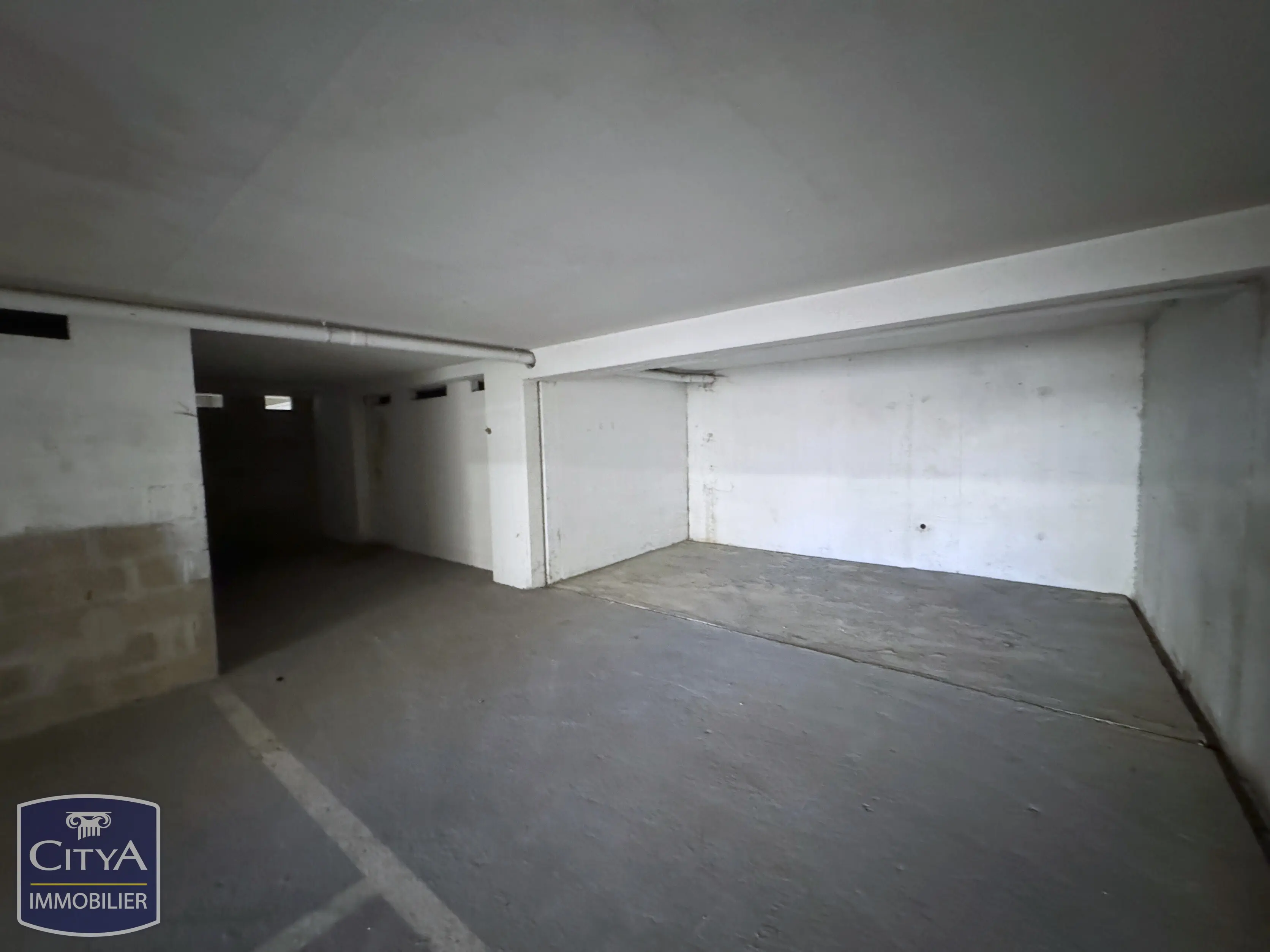 Photo 3 Parking 56m²