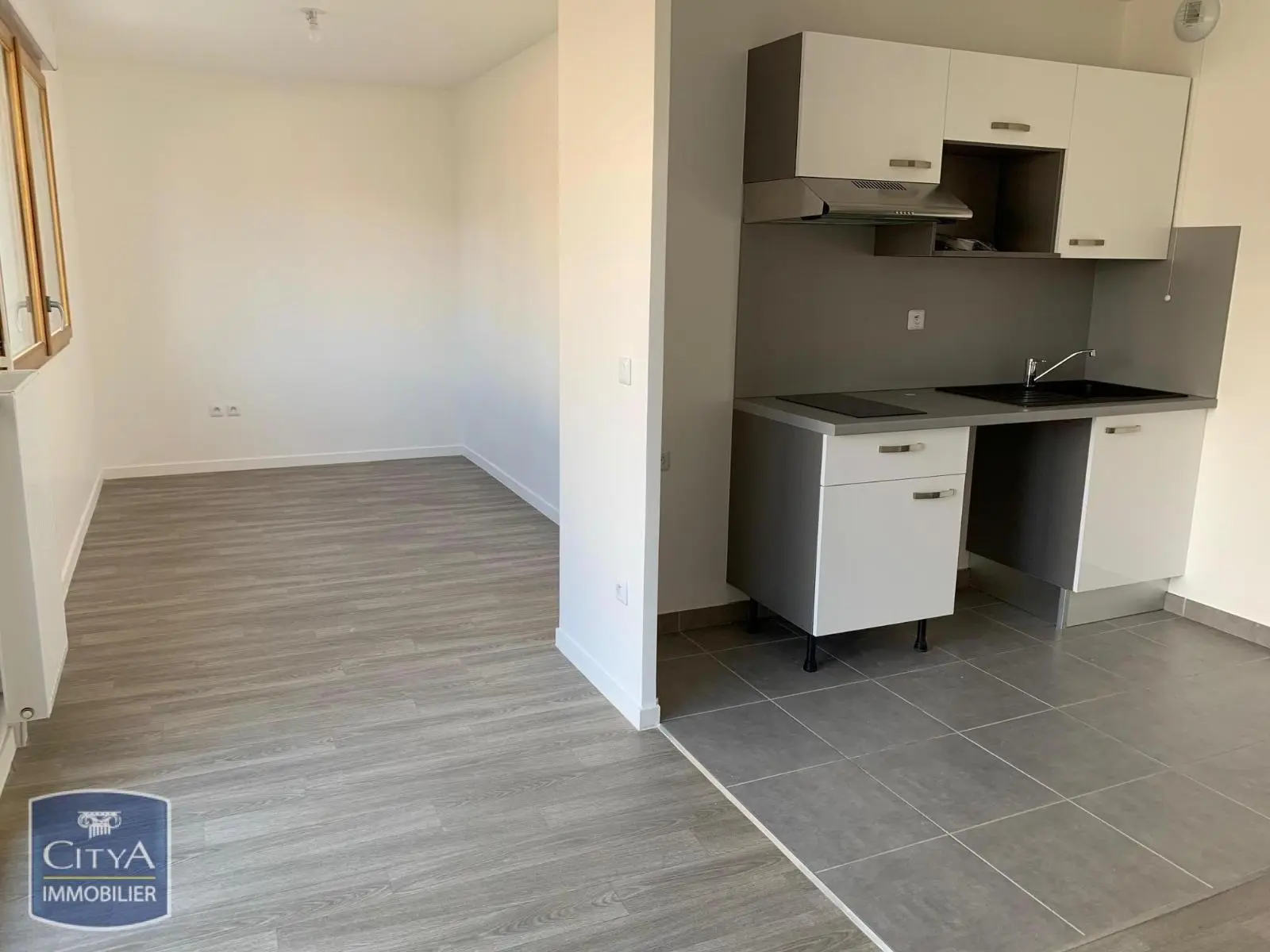 Photo 2 Appartement 1 pièce 32.4m²