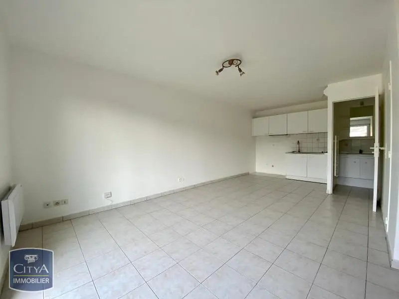Photo 2 Appartement 1 pièce 28.64m²
