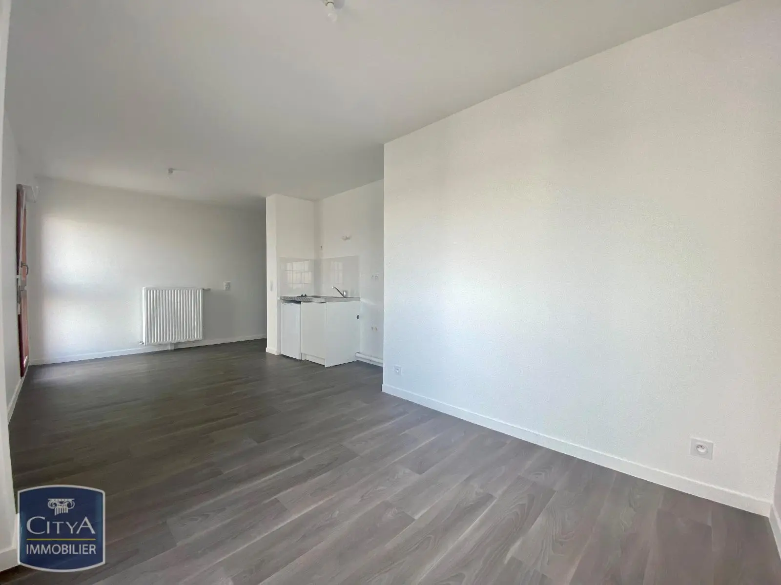 Photo 2 Appartement 1 pièce 28.7m²