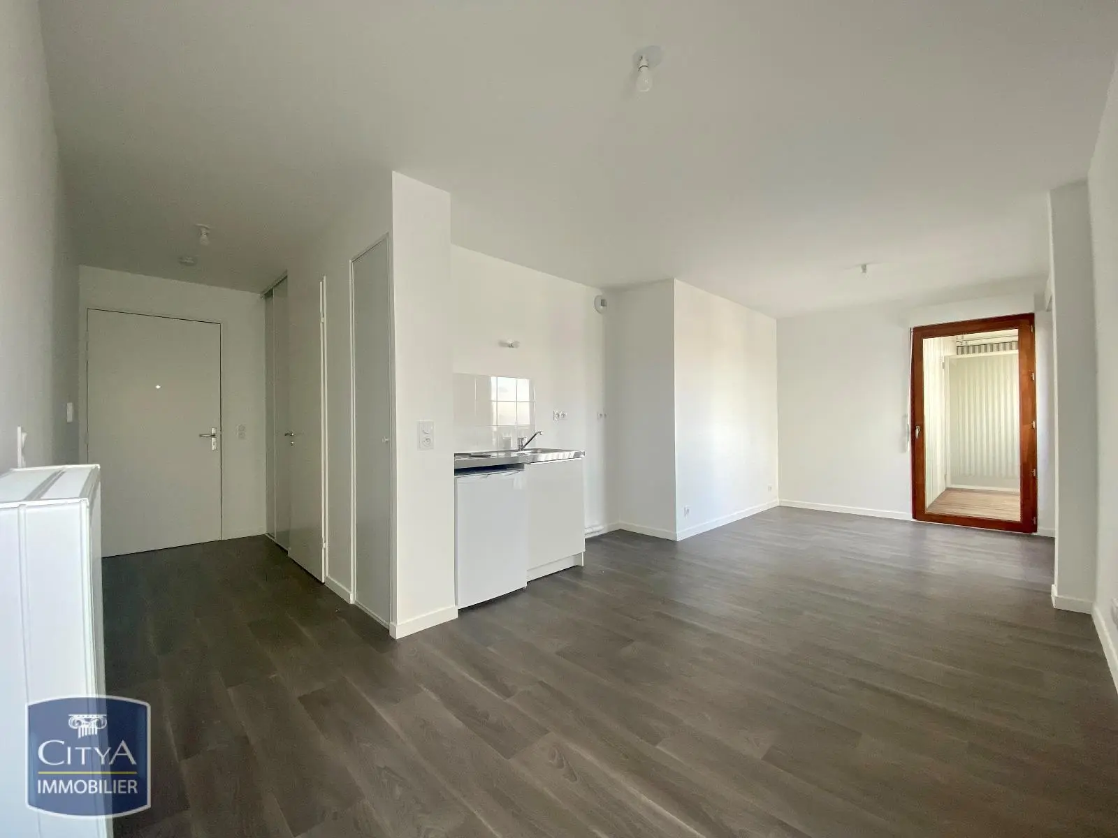 Photo 1 Appartement 1 pièce 28.7m²