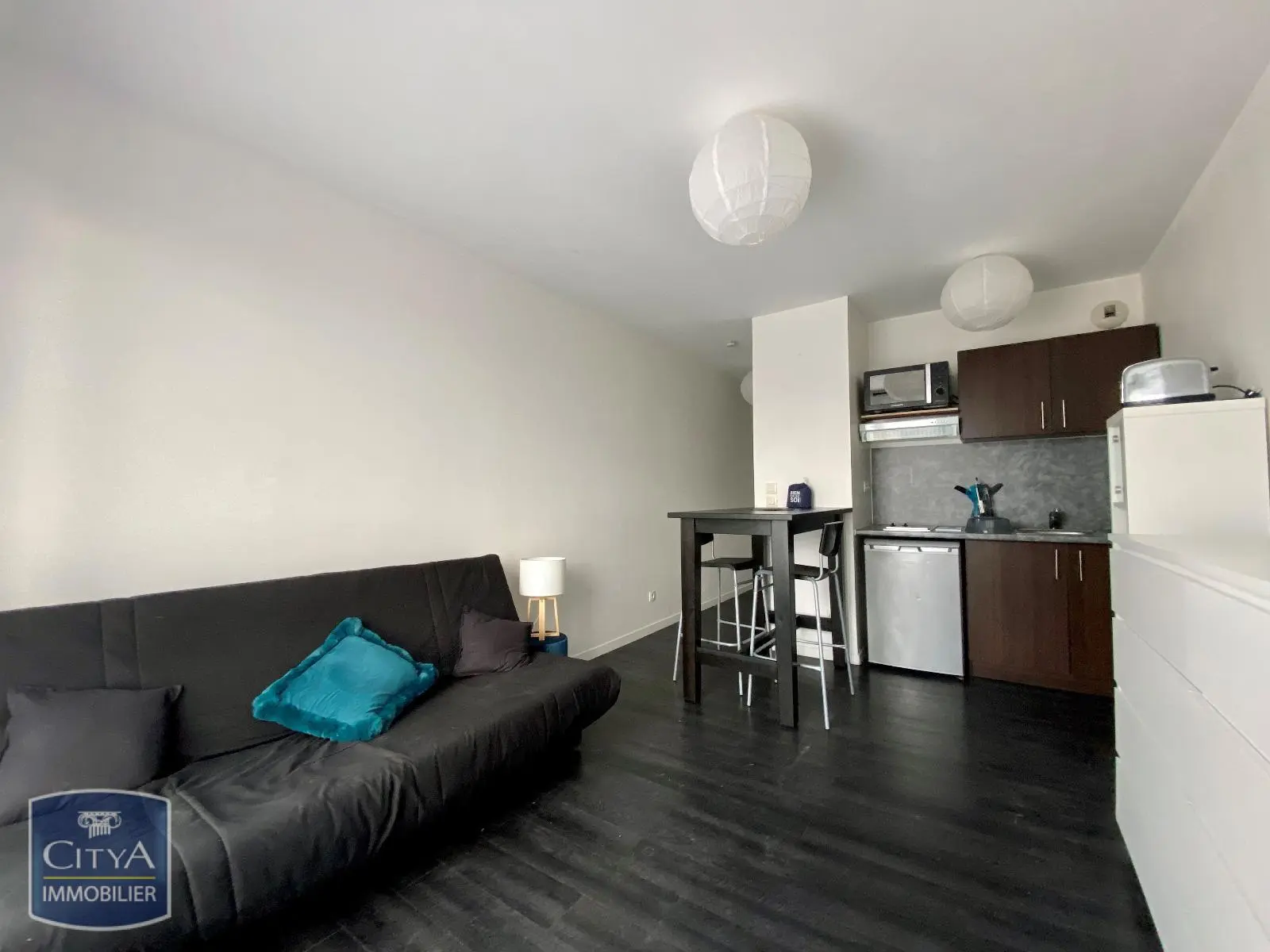 Photo 2 Appartement 1 pièce 21.76m²