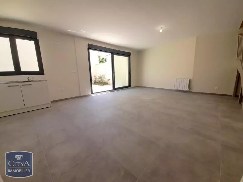 Illustration pour Maison 6 pièces 137m² Photo Maison 6 pièces 137m²