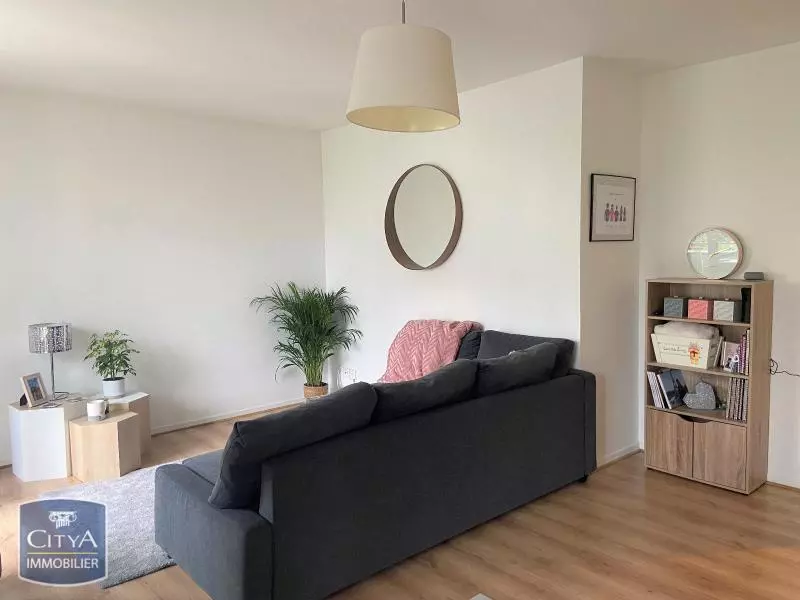 Illustration pour Appartement 3 pièces 63m² Photo Appartement 3 pièces 63m²