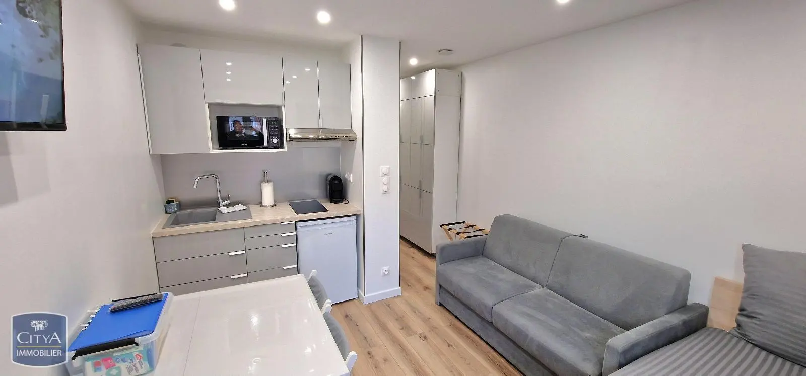 Photo 2 Appartement 1 pièce 20.3m²