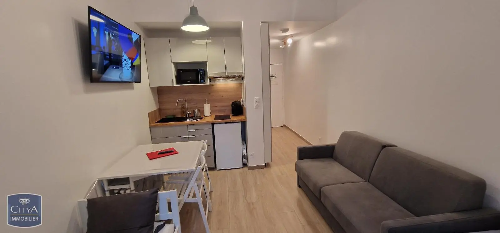 Photo 2 Appartement 1 pièce 21.36m²