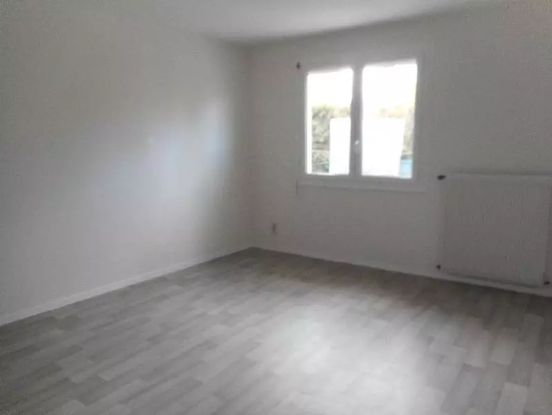 Illustration pour Appartement 1 pièce 27m² Photo Appartement 1 pièce 27m²