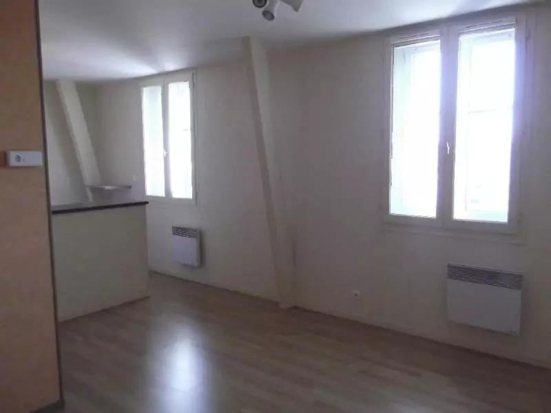 Illustration pour Appartement 1 pièce 26m² Photo Appartement 1 pièce 26m²