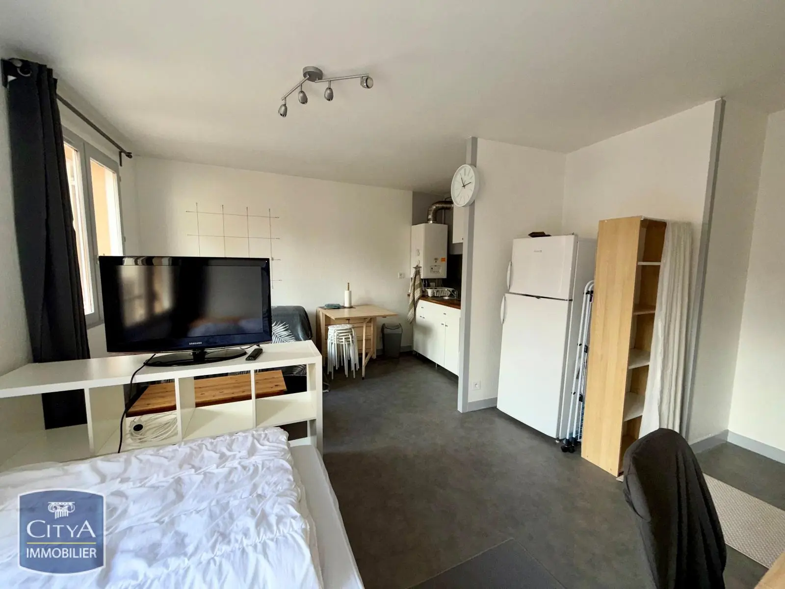 Photo 2 Appartement 1 pièce 28.14m²