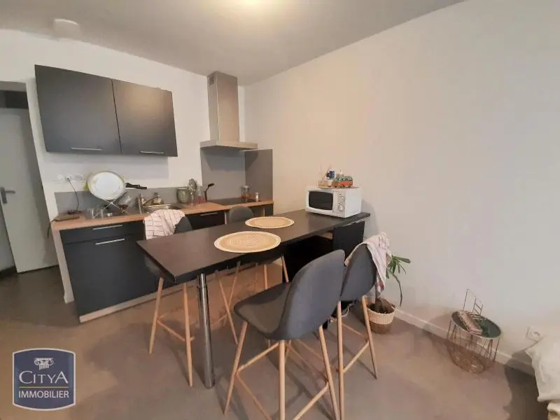 Photo 2 Appartement 1 pièce 24.02m²