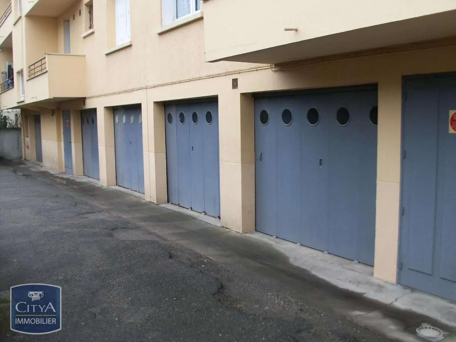 Photo 1 Parking 12m²