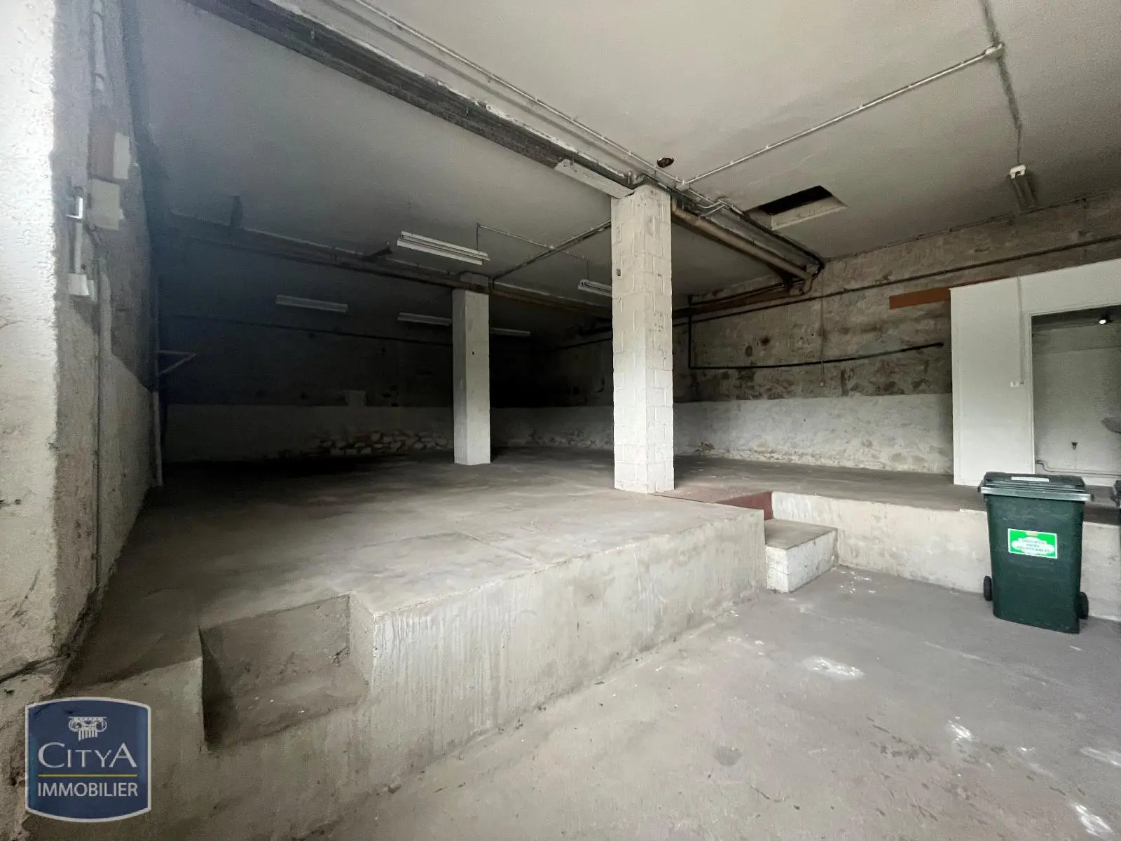 Photo 4 Local Professionnel 2 pièces 170m²