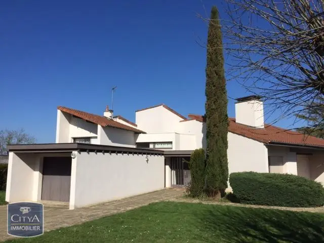 Photo 1 Maison 6 pièces 194.33m²