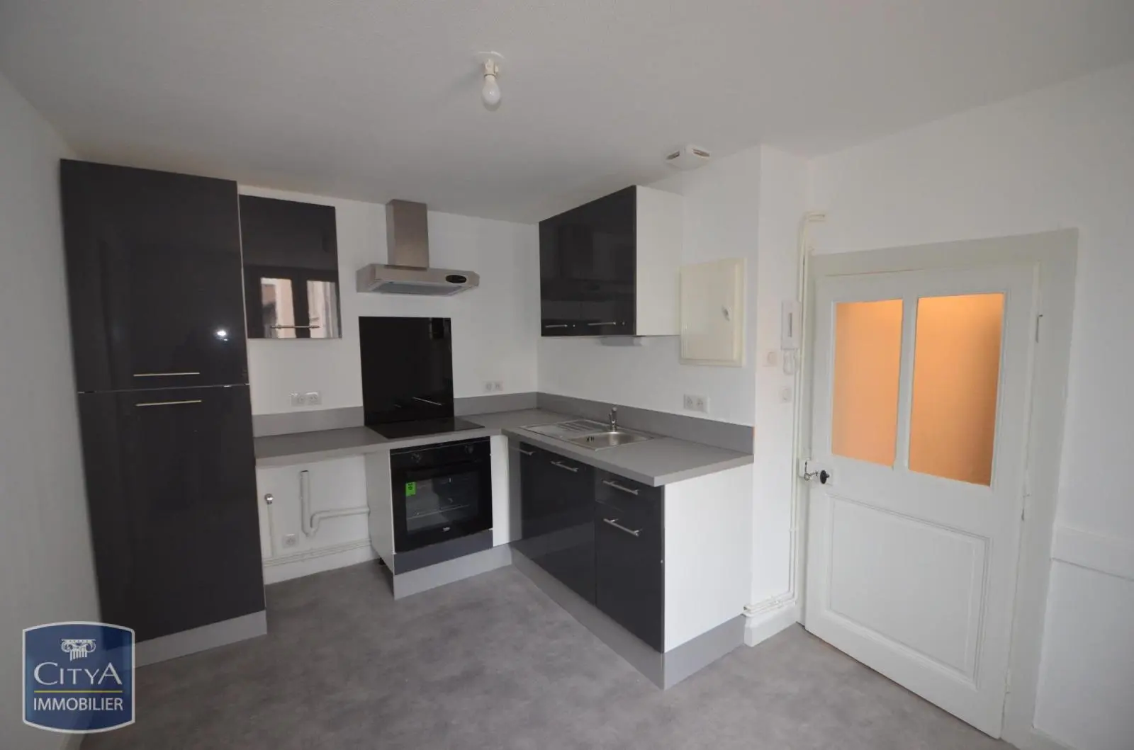 Photo 3 Appartement 1 pièce 41.77m²