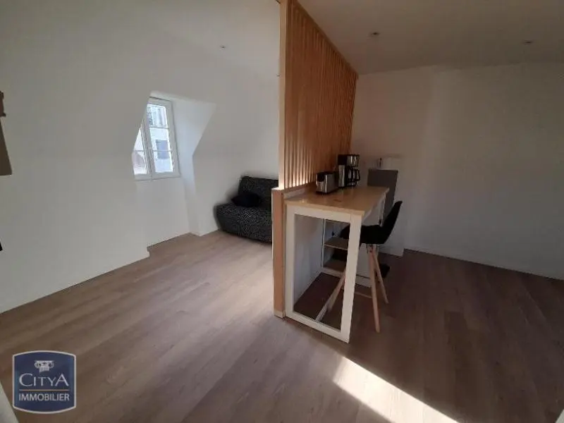 Photo 1 Appartement 1 pièce 23.8m²
