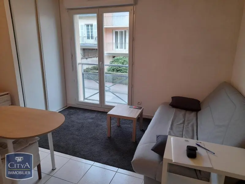 Photo 1 Appartement 1 pièce 23.83m²