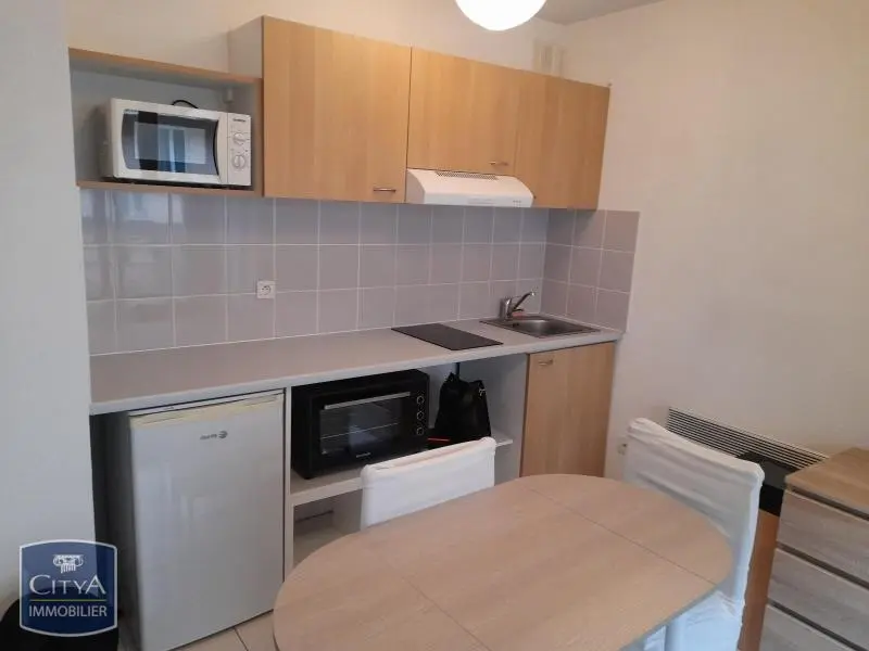 Photo 2 Appartement 1 pièce 23.83m²