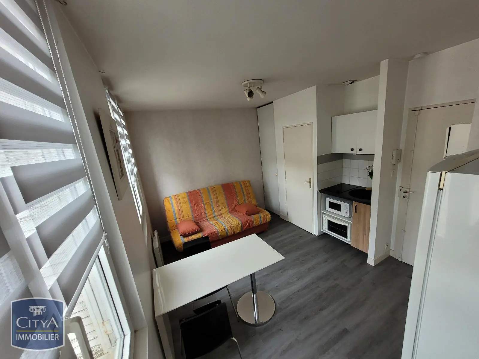 Photo 1 Appartement 1 pièce 15.74m²