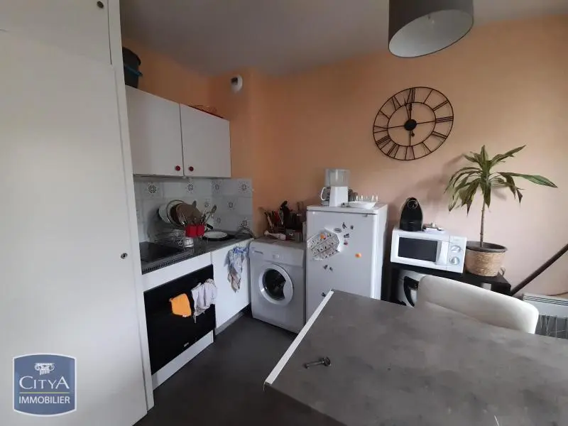 Photo 1 Appartement 1 pièce 27.93m²