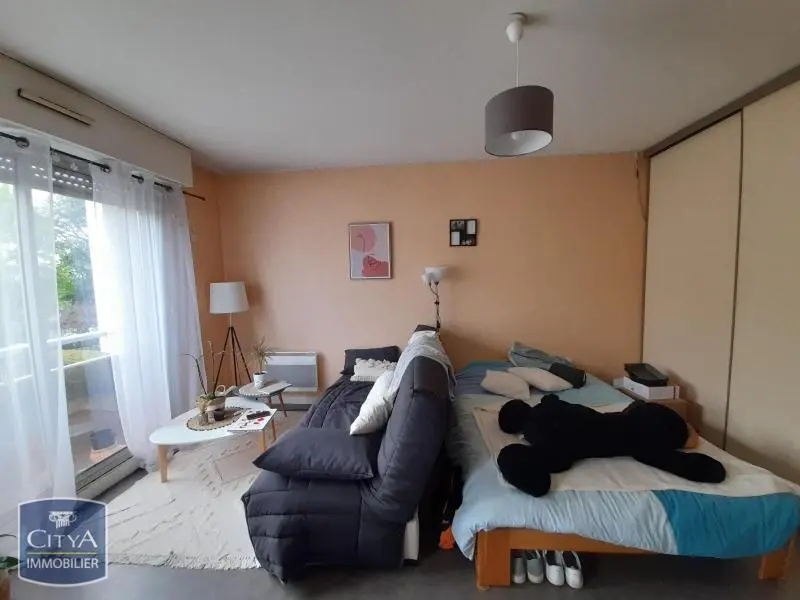 Photo 2 Appartement 1 pièce 27.93m²