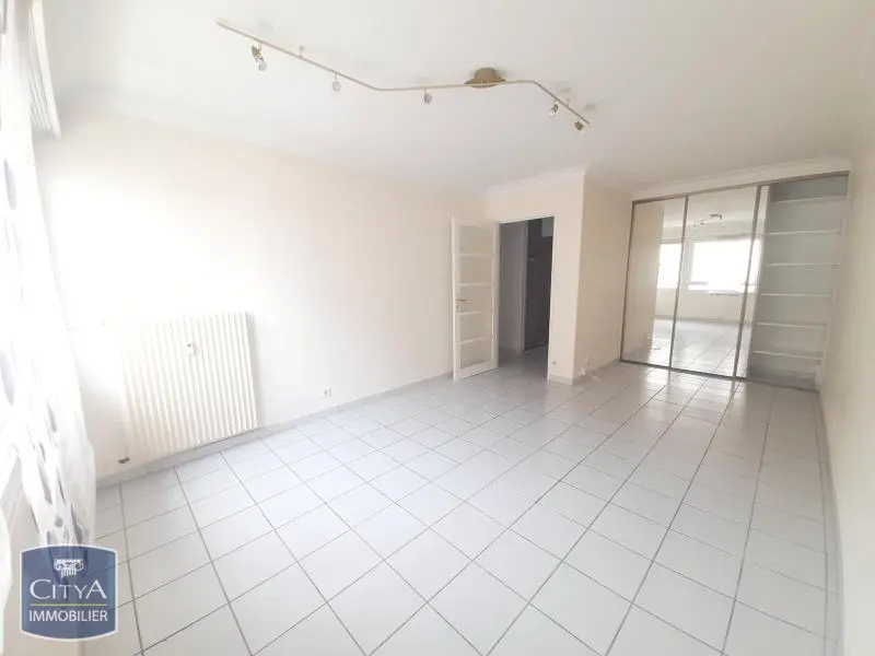 Photo 1 Appartement 1 pièce 38.14m²