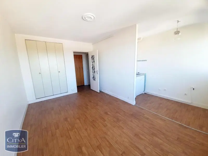 Photo 2 Appartement 1 pièce 22.01m²