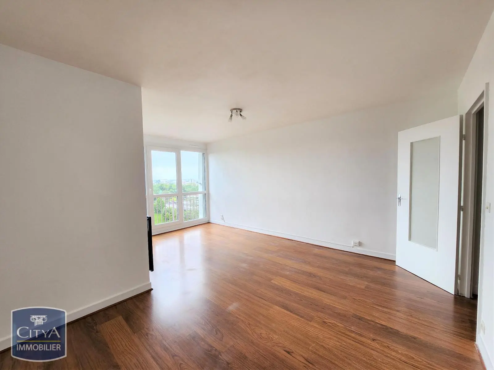 Photo 2 Appartement 1 pièce 31m²