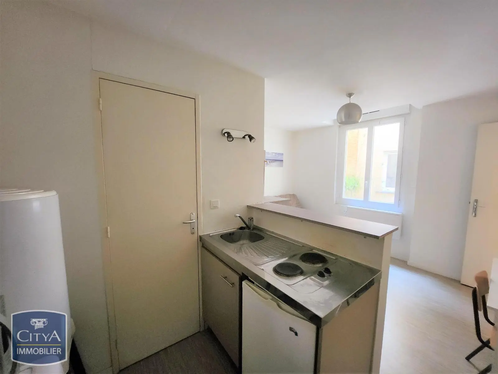 Photo 3 Appartement 1 pièce 15.97m²