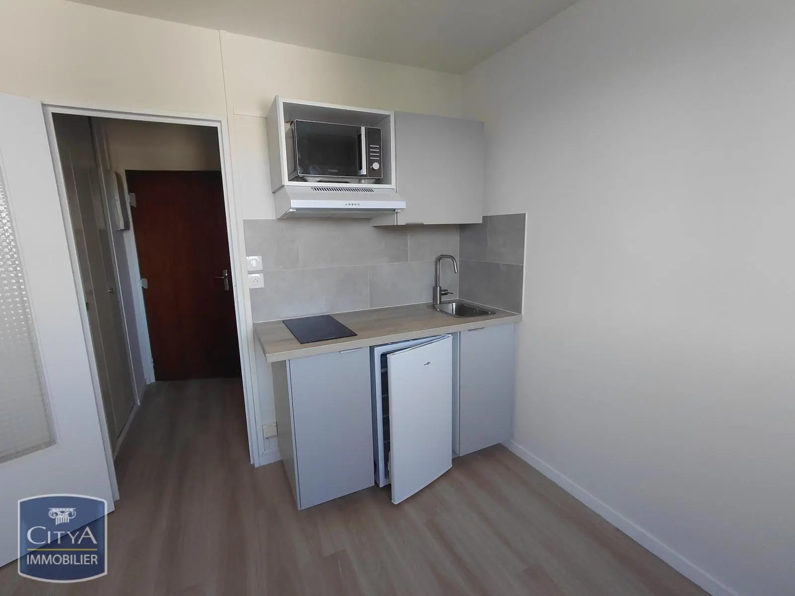 Photo 1 Appartement 1 pièce 13.17m²